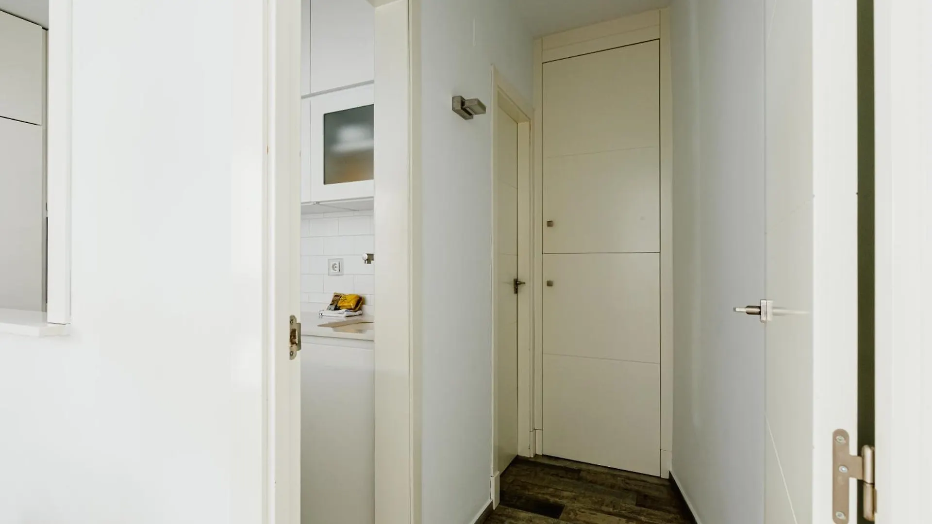 Modern And Functional In Sierpes Sevilla Centro Apartment Seville