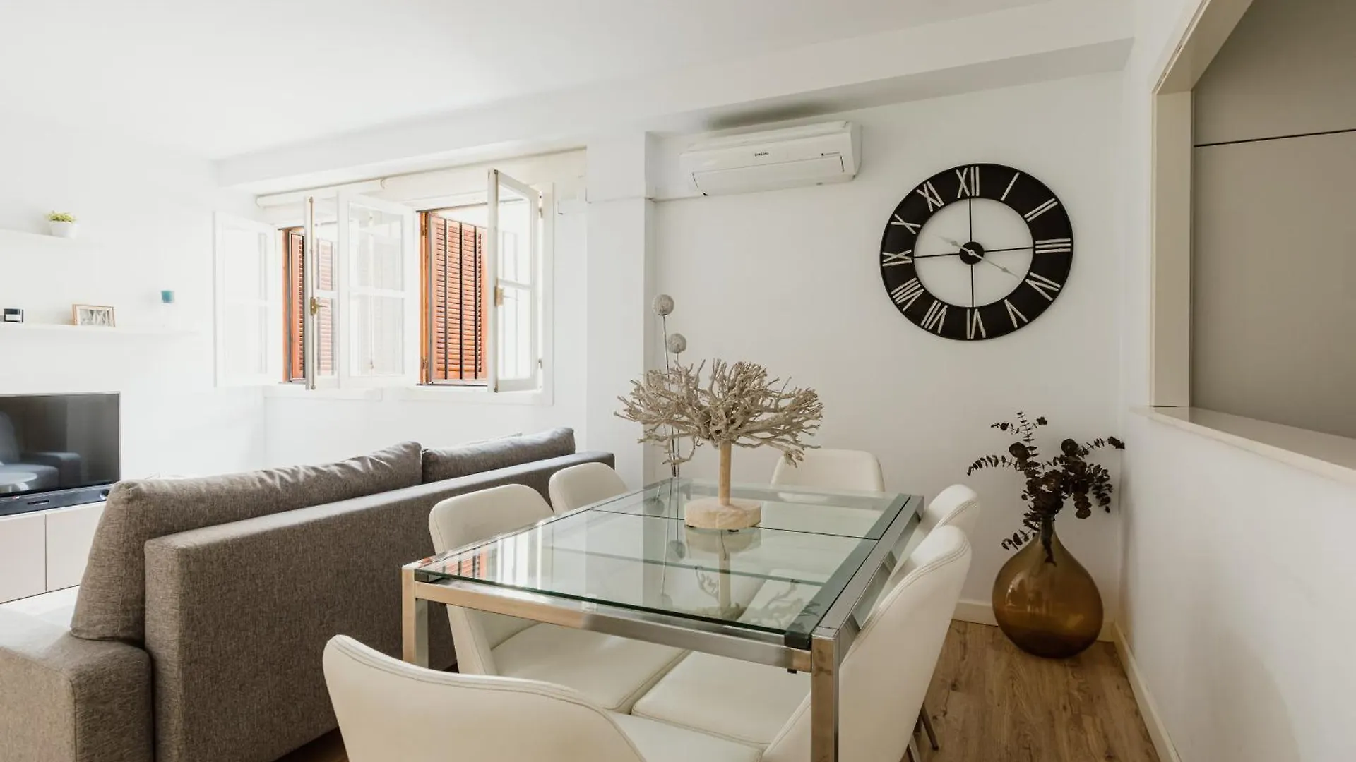 Apartment Modern And Functional In Sierpes Sevilla Centro
